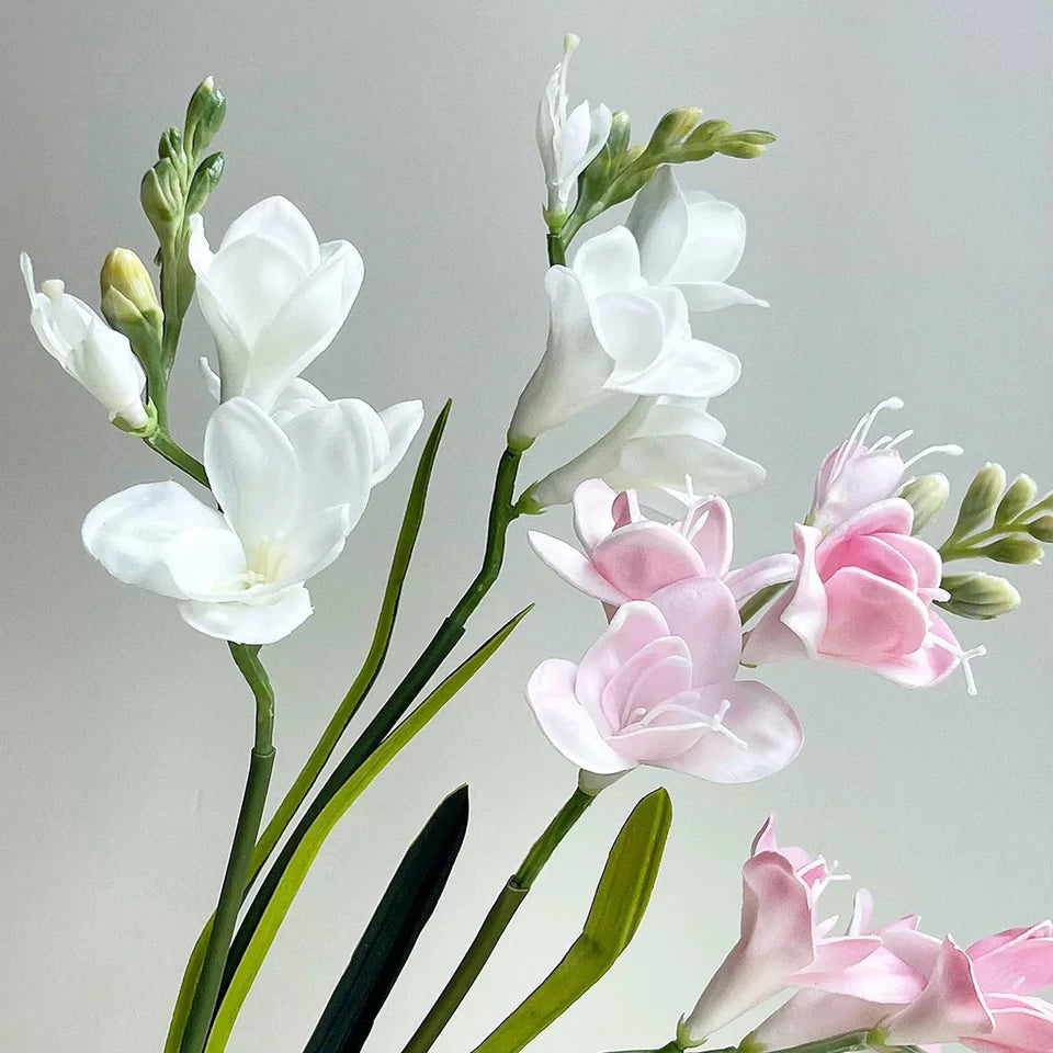 Artificial Freesia Flowers High Quality Artificial Flowers White Wedding Decoration Flower Arrangement Fresh Spring