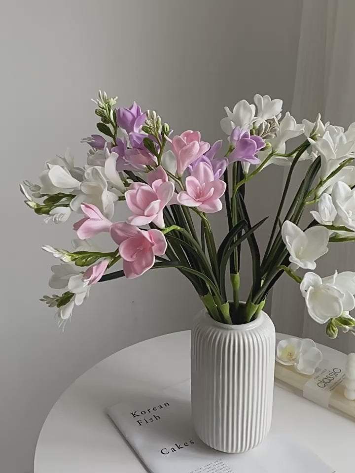 Artificial Freesia Flowers High Quality Artificial Flowers White Wedding Decoration Flower Arrangement Fresh Spring